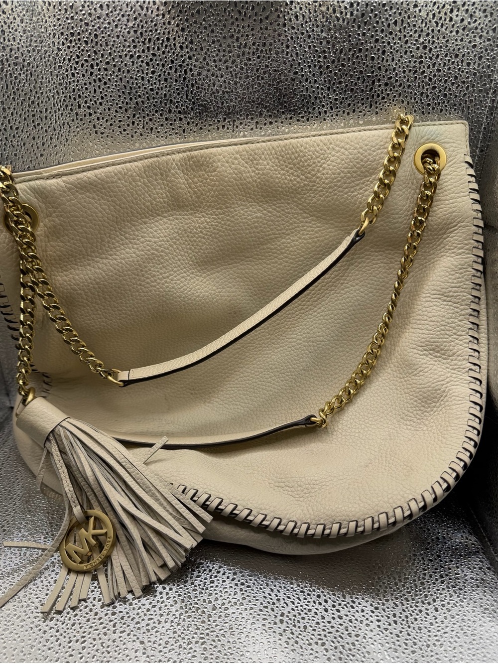 Michael Kors Whipped Chelsea Large Pebbled Leather Shoulder Bag – Bisque/Gold